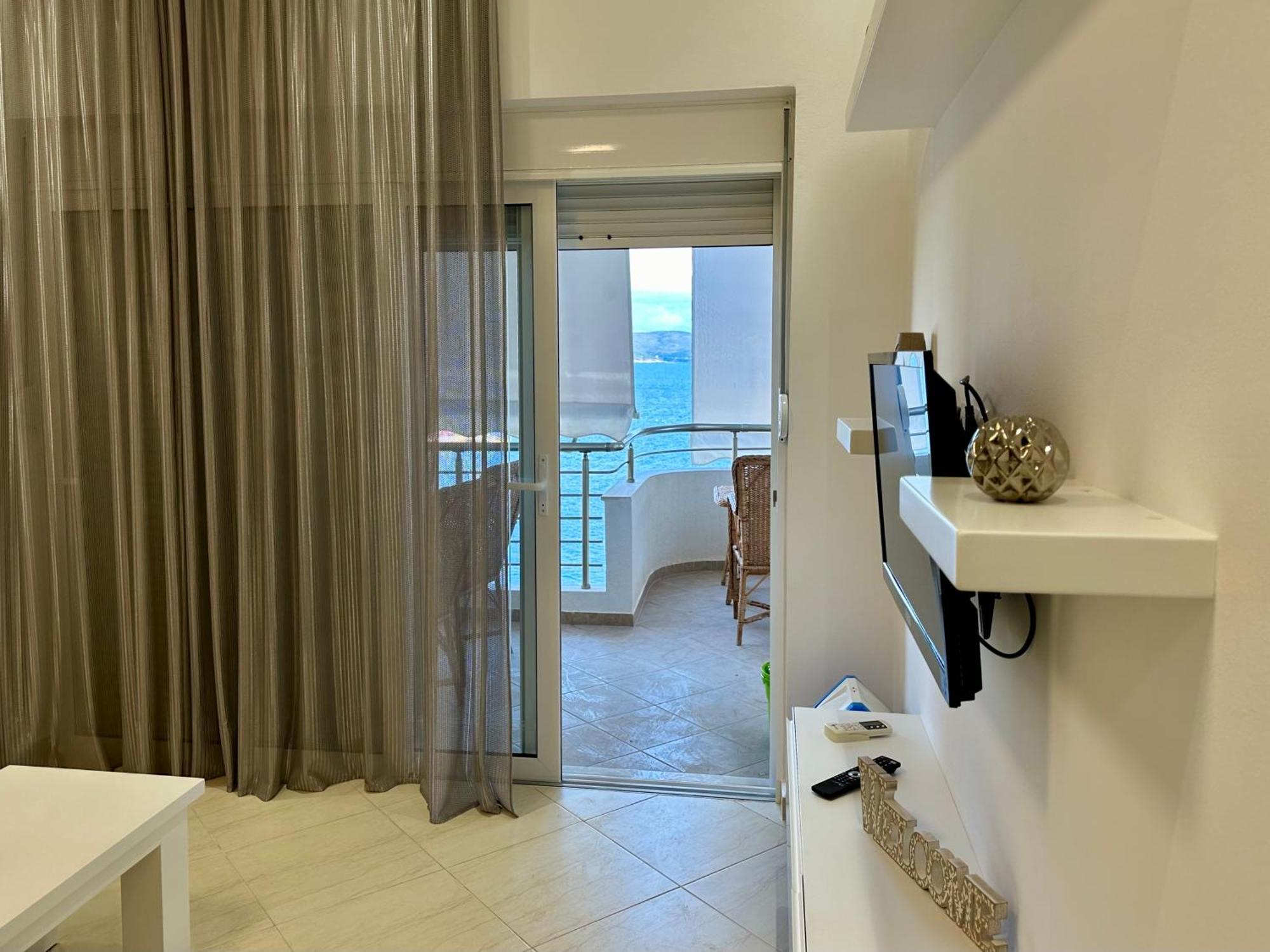 Aqua Apartments Seaview Саранда Экстерьер фото