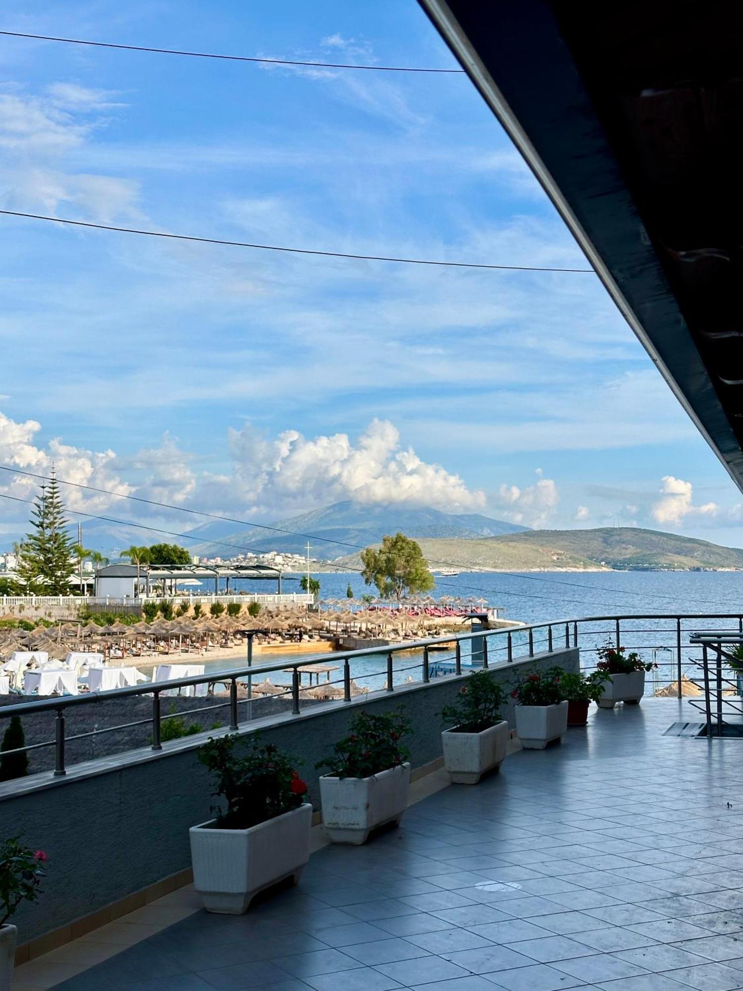 Aqua Apartments Seaview Саранда Экстерьер фото