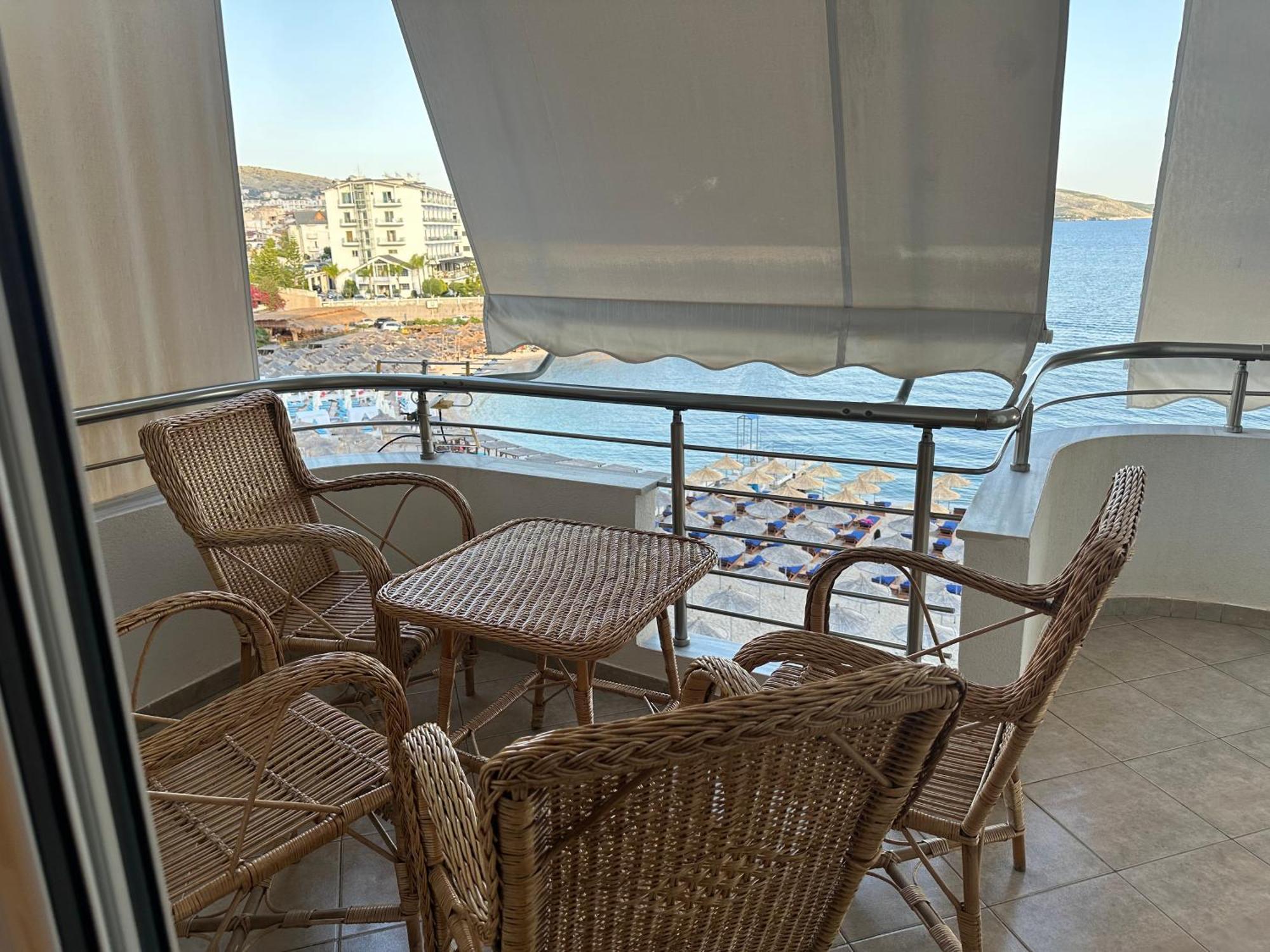 Aqua Apartments Seaview Саранда Экстерьер фото